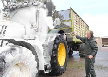 BoerENverstand: Landbouwmachines reinigen